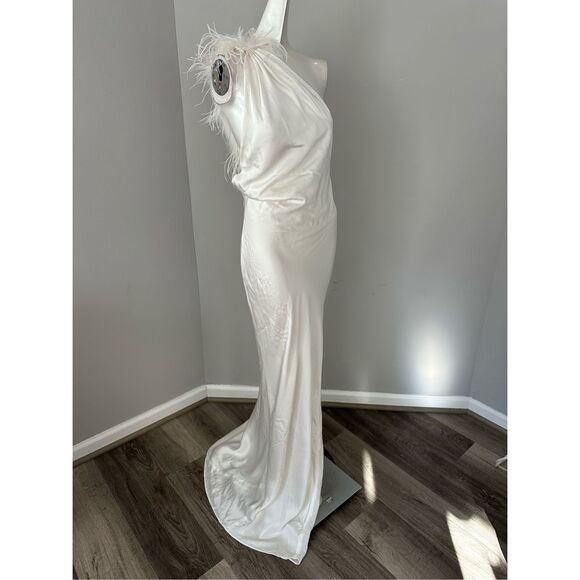 NWT MadeByIla One Shoulder Feather Trim Open Back Silk Emma Gown White $1200 - Picture 4 of 15